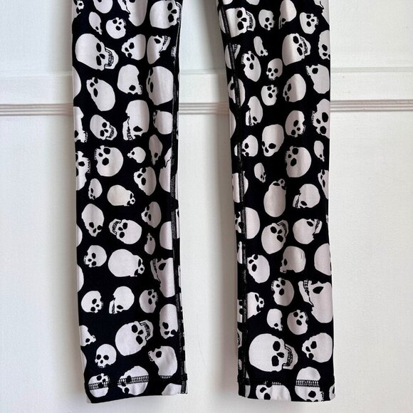 VTG Yas Size Small Black White Skull Leggings - Picture 4 of 8